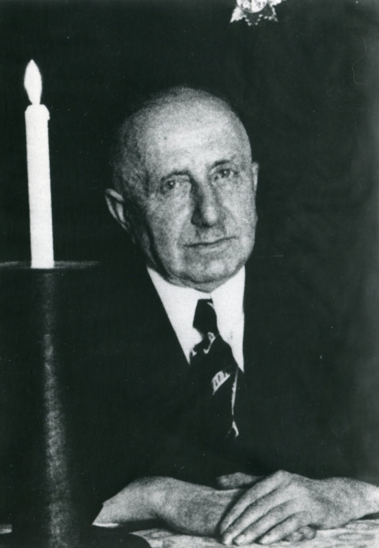 Jacob Mayer um 1930. Jacob Mayer um 1930.