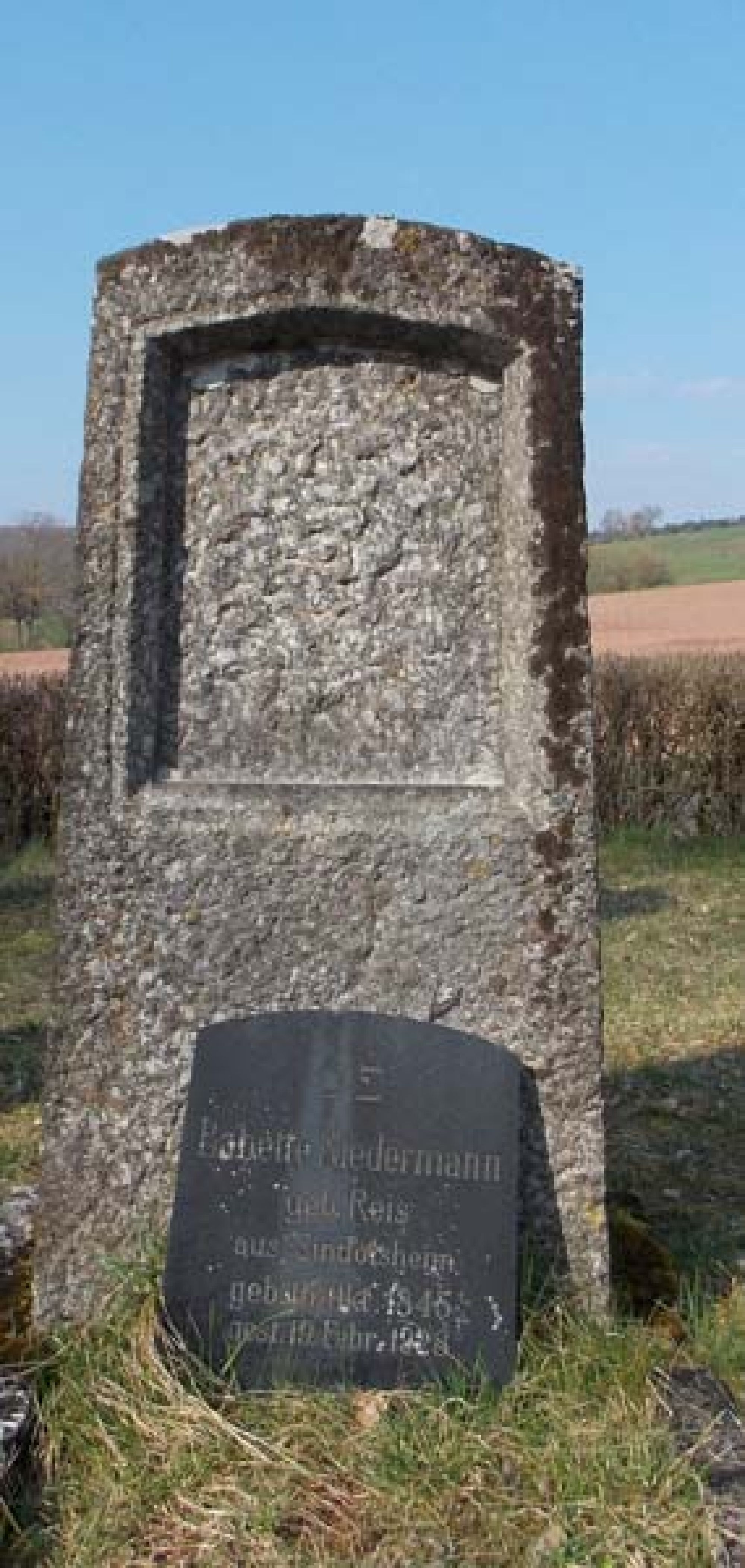 Grab von Babette Niedermann